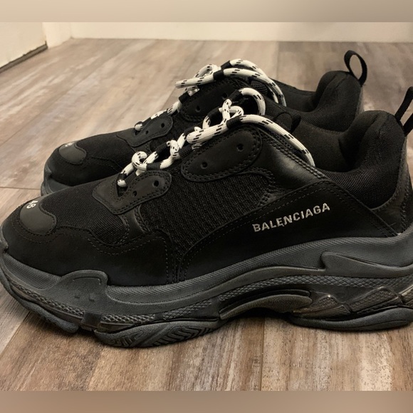 Black Balenciaga triple S size 13 - Picture 3 of 4